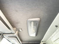 いすゞエルフアルミバン小型（2t・3t）[写真26]