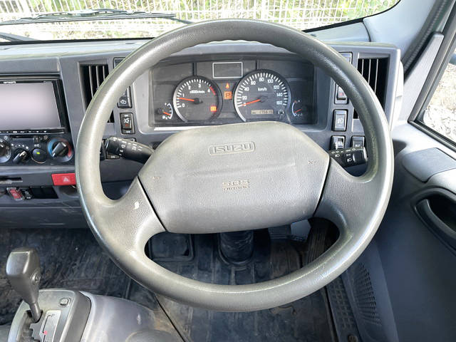 いすゞエルフアルミバン小型（2t・3t）[写真29]