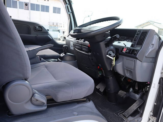 日産アトラスアルミバン小型（2t・3t）[写真31]