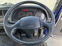 いすゞフォワードコンテナ専用車中型（4t）[写真13]