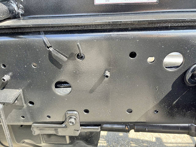 いすゞフォワードコンテナ専用車中型（4t）[写真18]