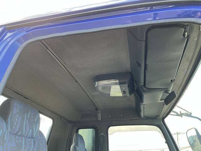 いすゞフォワードコンテナ専用車中型（4t）[写真25]