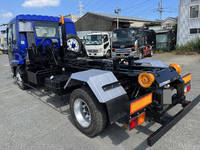 いすゞフォワードコンテナ専用車中型（4t）[写真02]