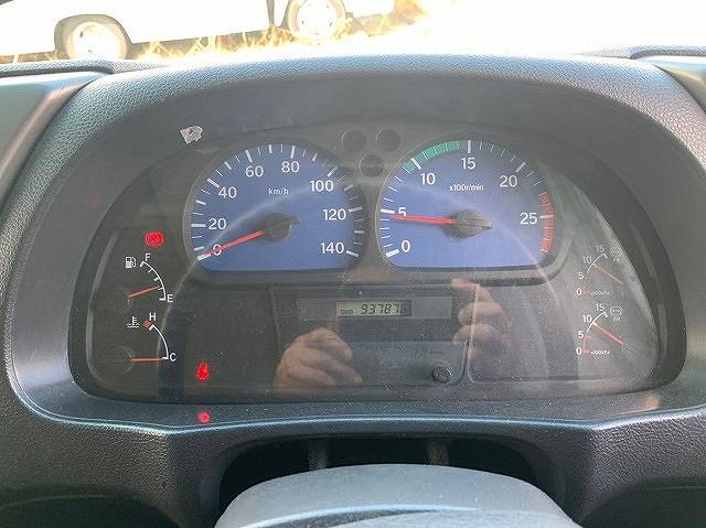 UDトラックスクオンタンク車（タンクローリー）大型（10t）[写真14]