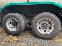 UDトラックスクオンタンク車（タンクローリー）大型（10t）[写真28]