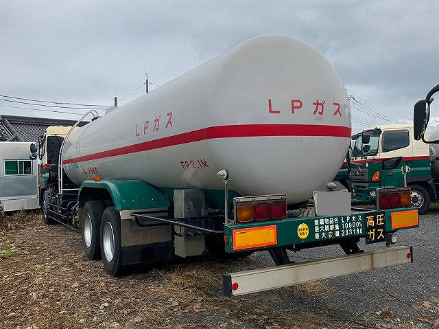 UDトラックスクオンタンク車（タンクローリー）大型（10t）[写真04]