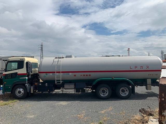 UDトラックスクオンタンク車（タンクローリー）大型（10t）[写真06]