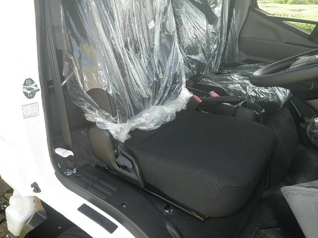 三菱ふそうキャンターセーフティローダー小型（2t・3t）[写真23]