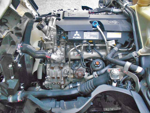 三菱ふそうキャンター平ボディ小型（2t・3t）[写真16]