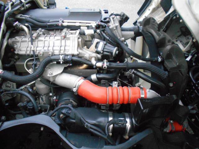 三菱ふそうキャンター平ボディ小型（2t・3t）[写真17]