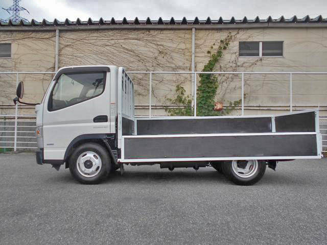 三菱ふそうキャンター平ボディ小型（2t・3t）[写真07]