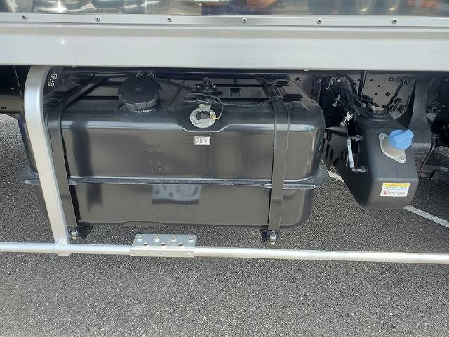 三菱ふそうファイター冷凍車（冷蔵車）中型（4t）[写真11]