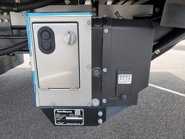 三菱ふそうファイター冷凍車（冷蔵車）中型（4t）[写真06]