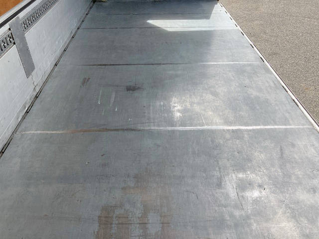 三菱ふそうファイターアルミウイング中型（4t）[写真16]