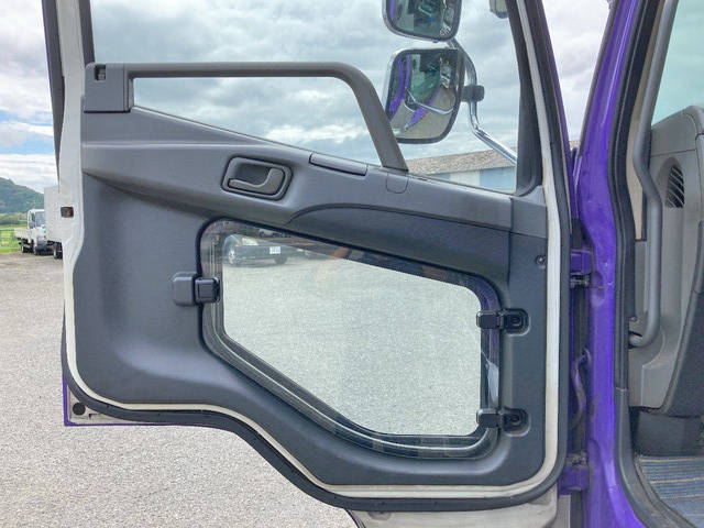 三菱ふそうファイターアルミウイング中型（4t）[写真27]