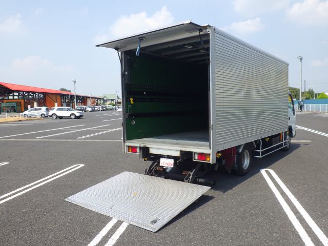 いすゞエルフアルミバン小型（2t・3t）[写真02]