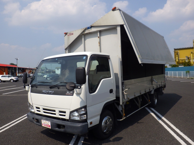 いすゞエルフアルミウイング小型（2t・3t）[写真01]