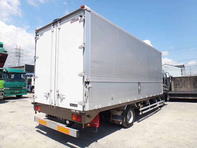 いすゞフォワードアルミウイング中型（4t）[写真02]