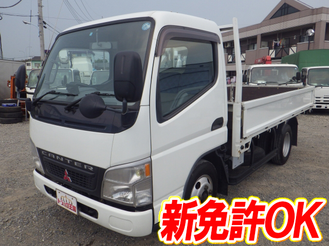 三菱ふそうキャンター平ボディ小型（2t・3t）[写真01]