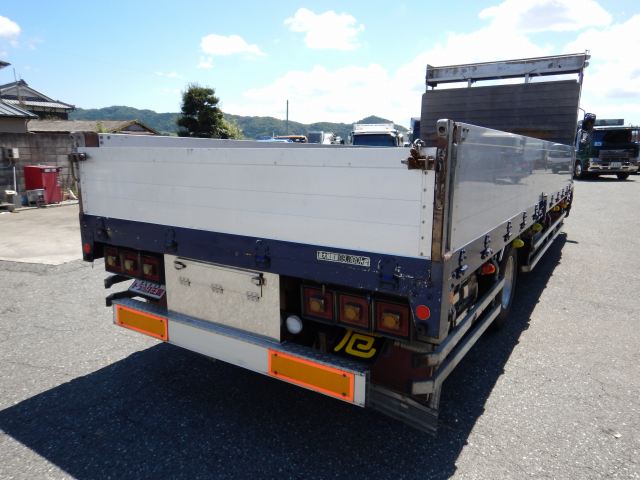 三菱ふそうファイターアルミブロック中型（4t）[写真02]