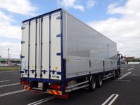 三菱ふそうスーパーグレートアルミウイング大型（10t）[写真02]