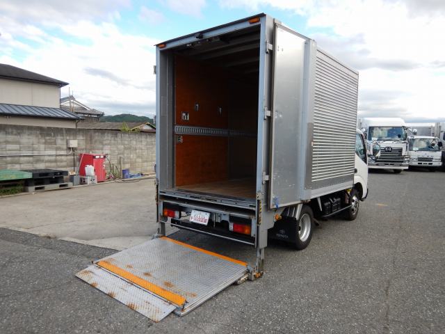 トヨタダイナアルミバン小型（2t・3t）[写真02]