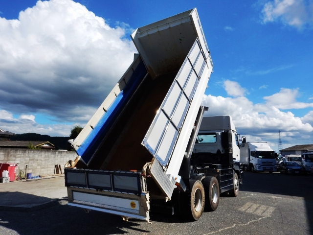 日野プロフィアダンプ大型（10t）[写真02]