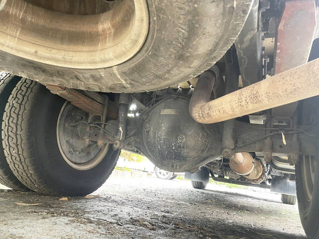 三菱ふそうキャンタークレーン3段小型（2t・3t）[写真17]