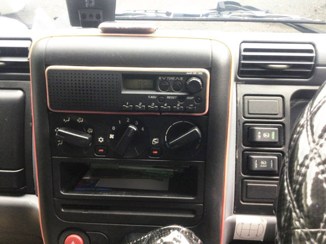 三菱ふそうキャンタークレーン3段小型（2t・3t）[写真23]