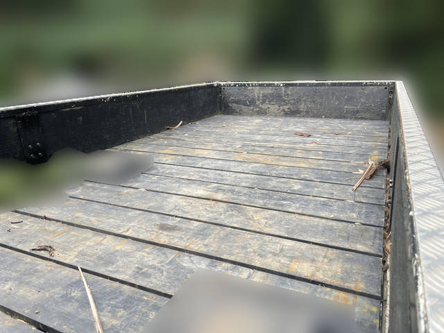 三菱ふそうキャンタークレーン3段小型（2t・3t）[写真09]