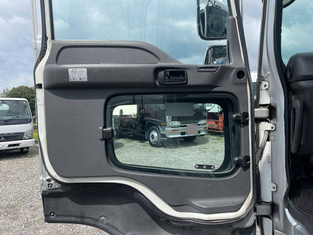 いすゞギガアルミウイング大型（10t）[写真26]