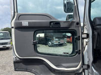 いすゞギガアルミウイング大型（10t）[写真26]