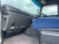 いすゞギガアルミウイング大型（10t）[写真30]