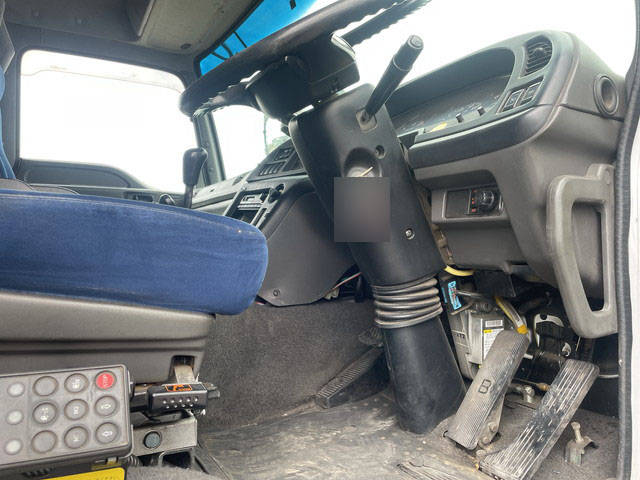 いすゞギガアルミウイング大型（10t）[写真31]