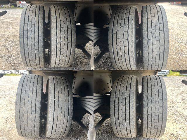 いすゞギガセルフローダー大型（10t）[写真15]