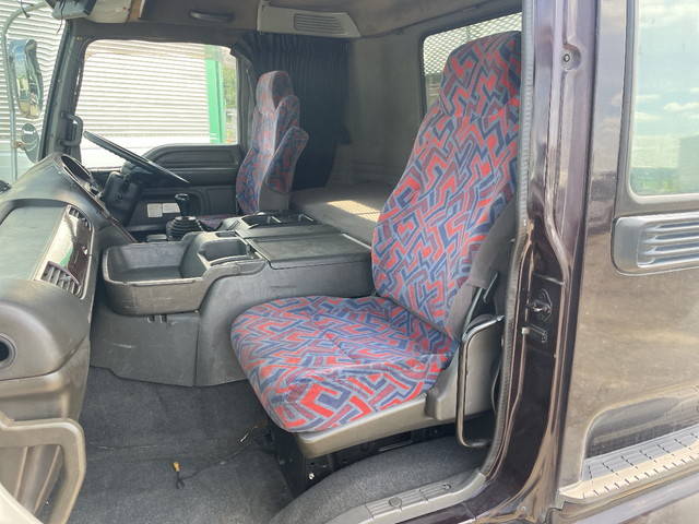 いすゞギガセルフローダー大型（10t）[写真23]