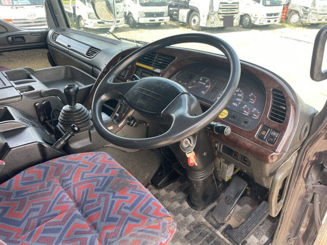 いすゞギガセルフローダー大型（10t）[写真26]