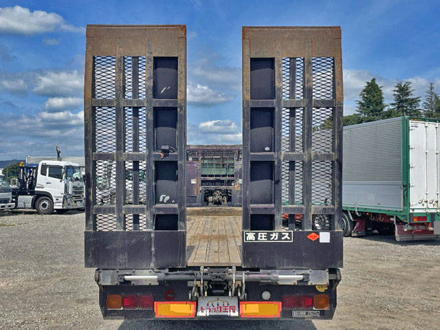 いすゞギガセルフローダー大型（10t）[写真08]