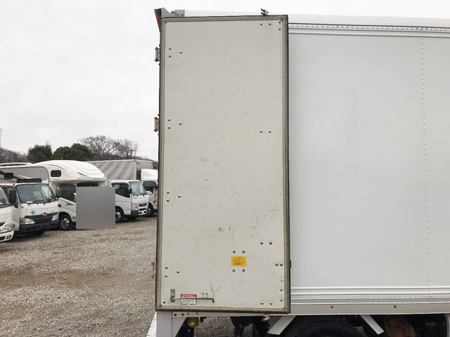 いすゞエルフパネルバン小型（2t・3t）[写真10]