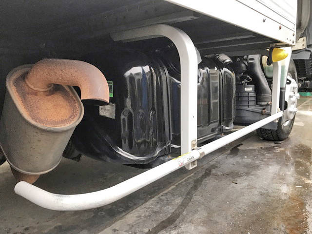 いすゞエルフパネルバン小型（2t・3t）[写真17]