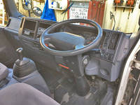 いすゞエルフパネルバン小型（2t・3t）[写真28]