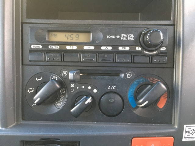 いすゞエルフパネルバン小型（2t・3t）[写真32]