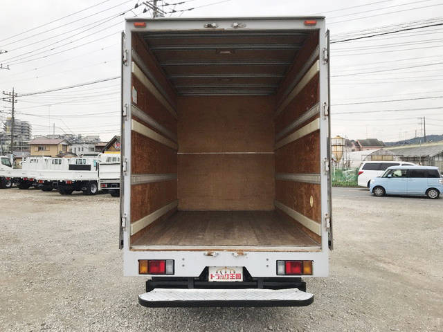 いすゞエルフパネルバン小型（2t・3t）[写真09]