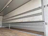 三菱ふそうスーパーグレートアルミウイング大型（10t）[写真13]