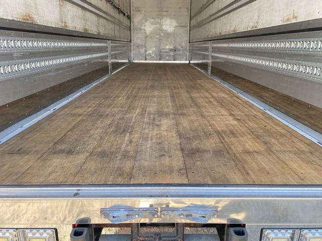 三菱ふそうスーパーグレートアルミウイング大型（10t）[写真14]