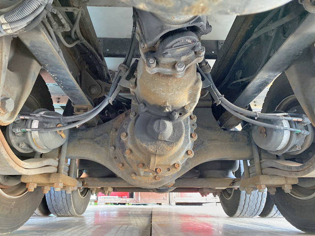 三菱ふそうスーパーグレートアルミウイング大型（10t）[写真23]