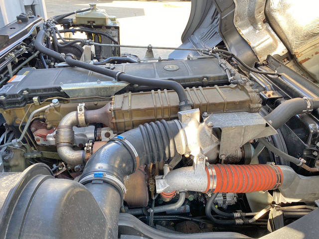 三菱ふそうスーパーグレートアルミウイング大型（10t）[写真26]