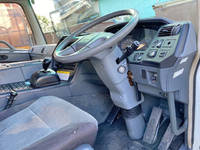 三菱ふそうスーパーグレートアルミウイング大型（10t）[写真32]