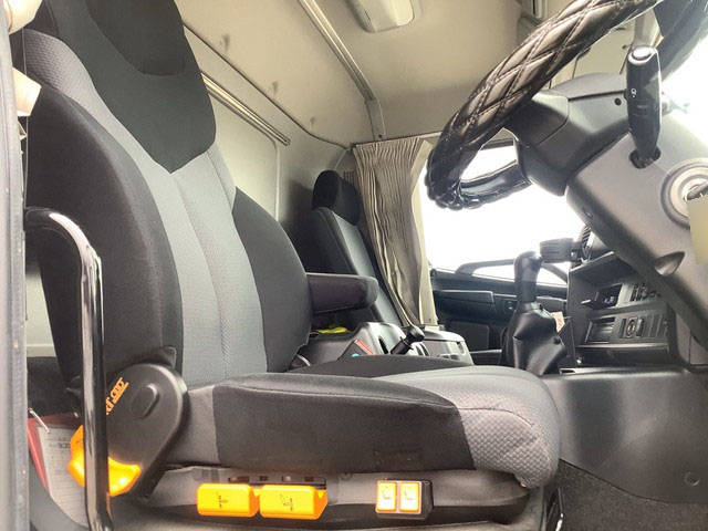 日野プロフィアアルミウイング大型（10t）[写真23]