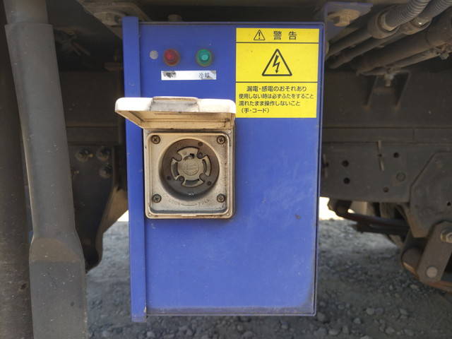 いすゞエルフ冷凍車（冷蔵車）小型（2t・3t）[写真18]